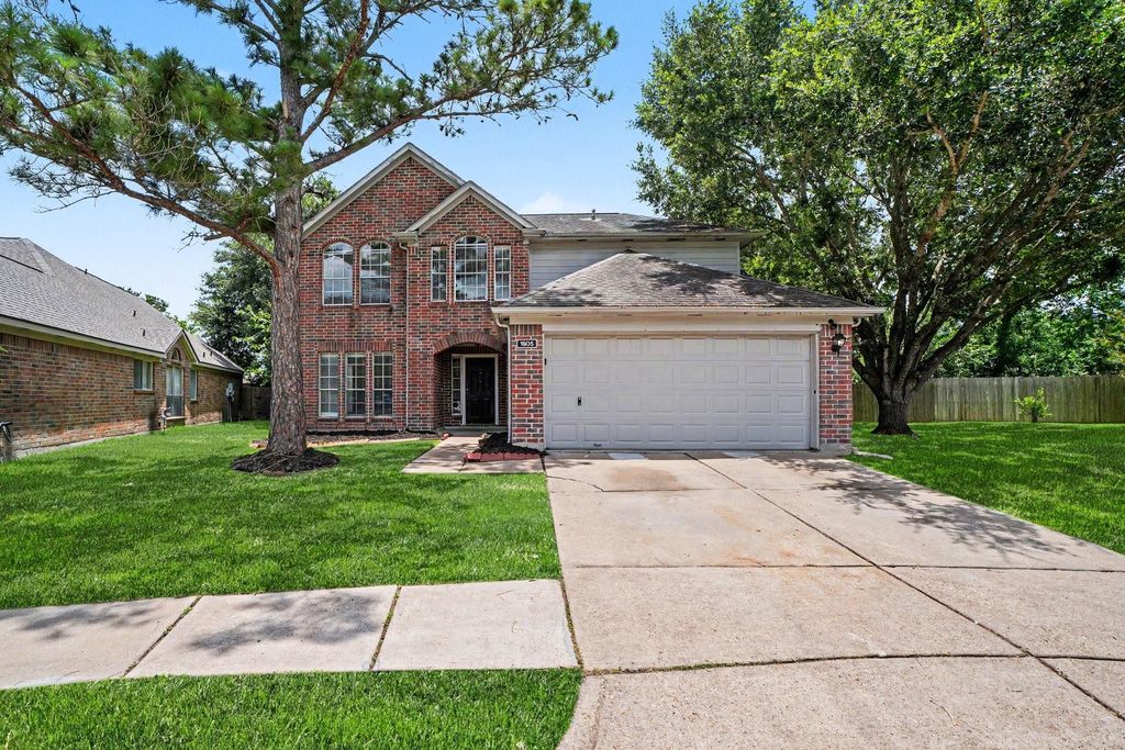 1805 Manor Circle, Rosenberg, TX 77471