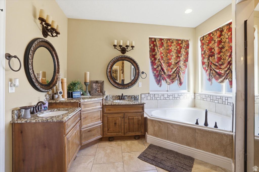 Image 25 of property listing at 3694 S 4975 W, West Haven, UT 84401