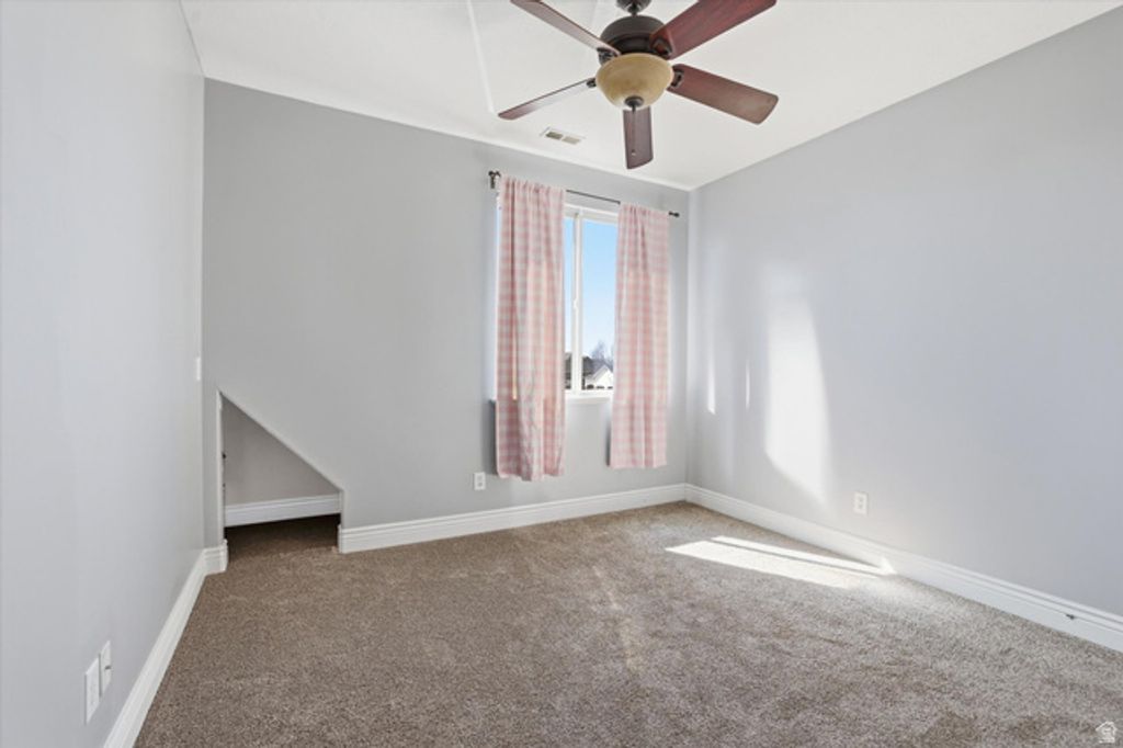 Image 33 of property listing at 3694 S 4975 W, West Haven, UT 84401
