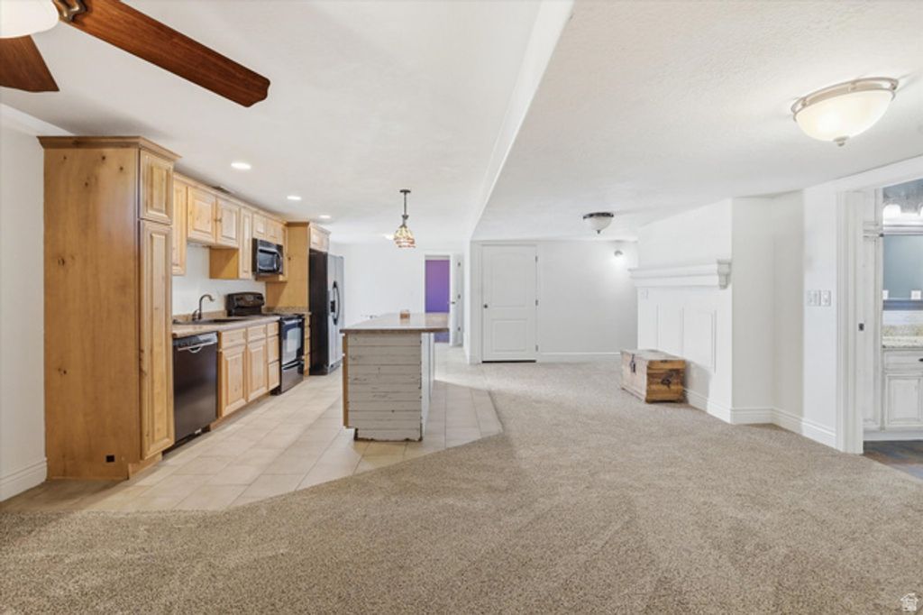 Image 38 of property listing at 3694 S 4975 W, West Haven, UT 84401