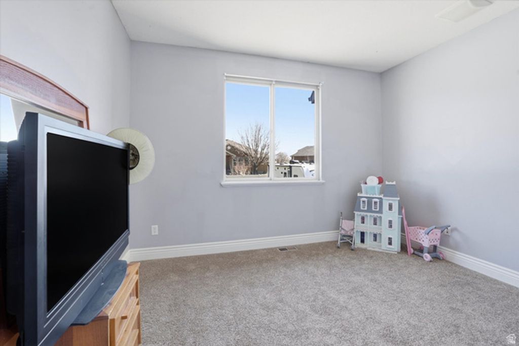 Image 47 of property listing at 3694 S 4975 W, West Haven, UT 84401