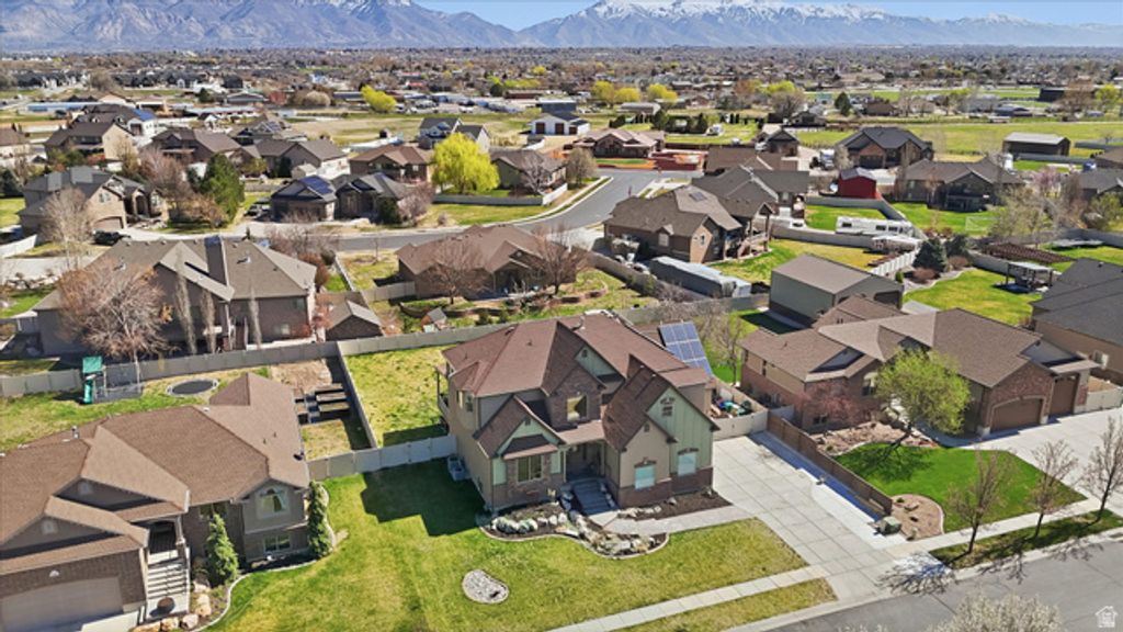 Image 65 of property listing at 3694 S 4975 W, West Haven, UT 84401