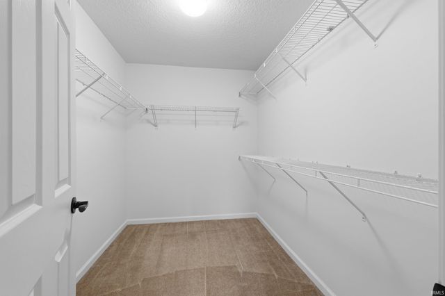 4028 Ravens Cove Run, Fort Wayne, IN 46818