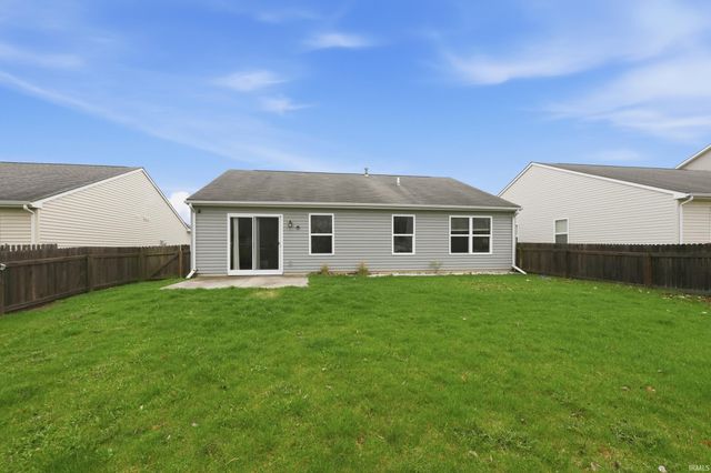 4028 Ravens Cove Run, Fort Wayne, IN 46818