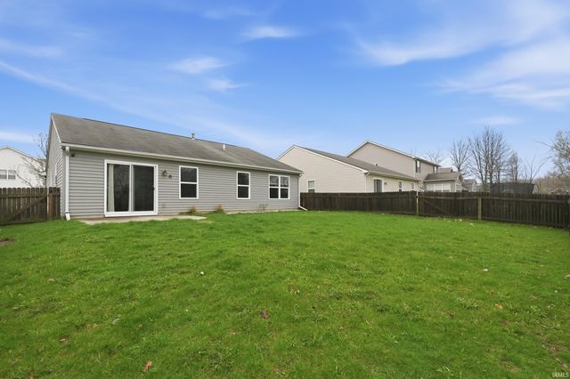 4028 Ravens Cove Run, Fort Wayne, IN 46818