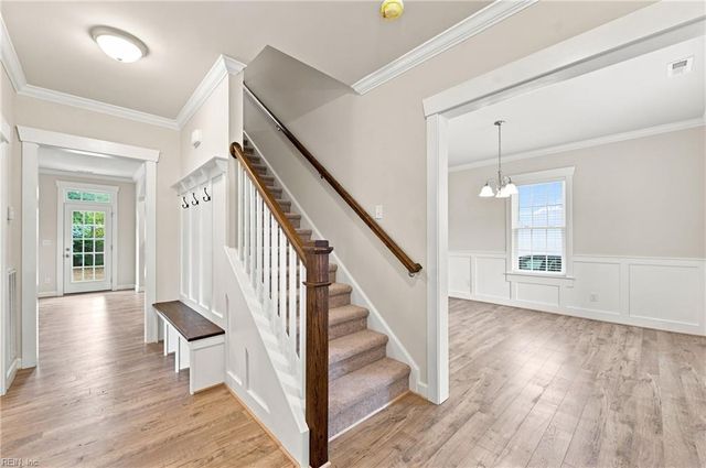 911 Bainbridge BLVD, Chesapeake, VA 23324