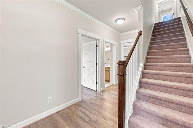 911 Bainbridge BLVD, Chesapeake, VA 23324