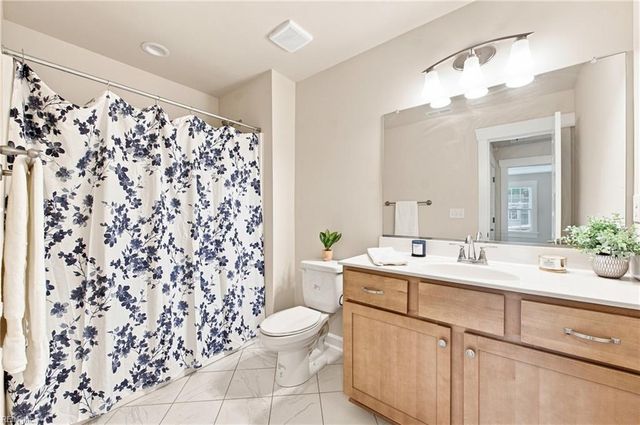 911 Bainbridge BLVD, Chesapeake, VA 23324