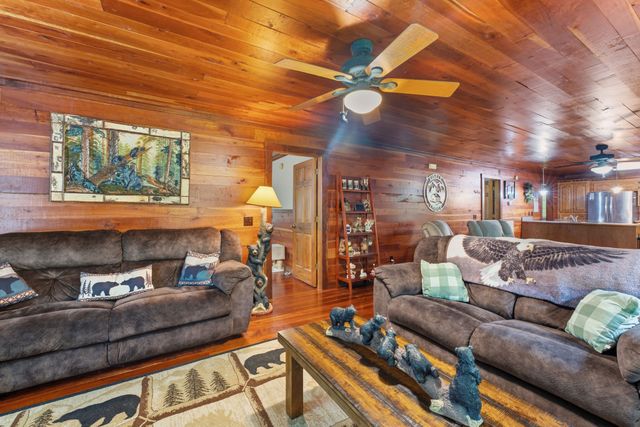 47 Holly Ln, Woodbury, TN 37190
