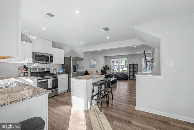 21 RILEY ST, Williamstown, NJ 08094