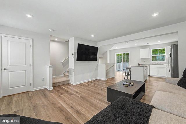 21 RILEY ST, Williamstown, NJ 08094