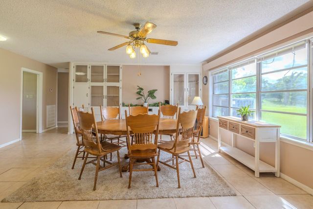 182 County Road 152, Bay City, TX 77414