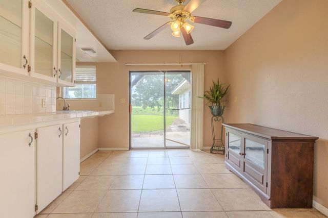 182 County Road 152, Bay City, TX 77414