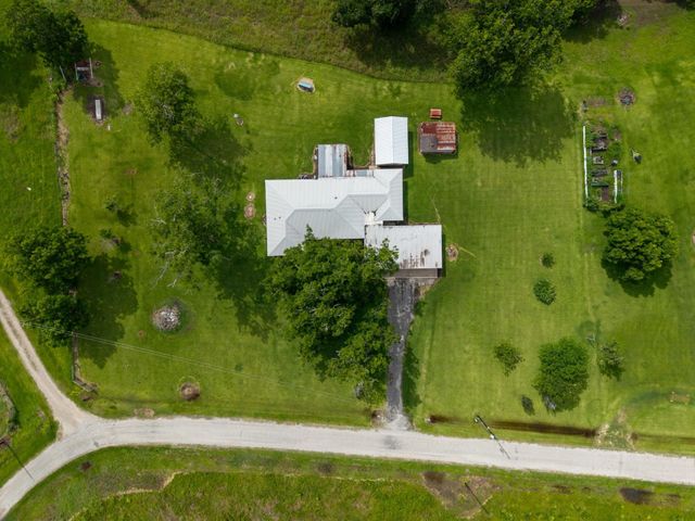 182 County Road 152, Bay City, TX 77414