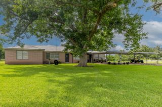 182 County Road 152, Bay City, TX 77414