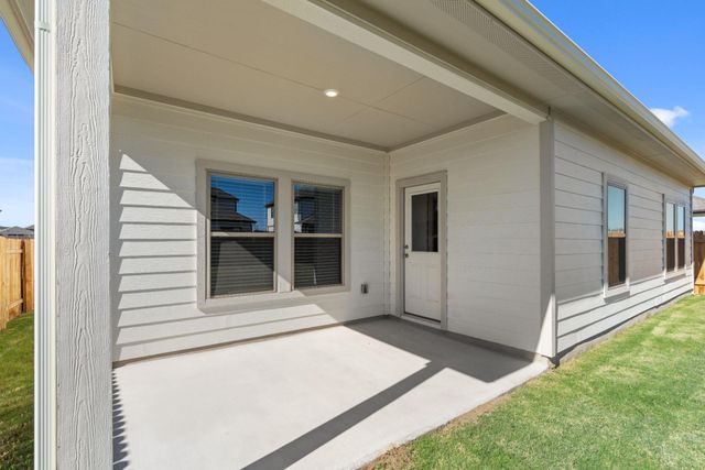 247 Red Tail Hawk LN, Cedar Creek, TX 78612