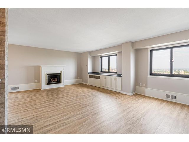 400 Groveland Avenue 2313, Minneapolis, MN 55403