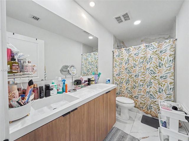 1326 NW 2nd Lane, Florida City, FL 33034