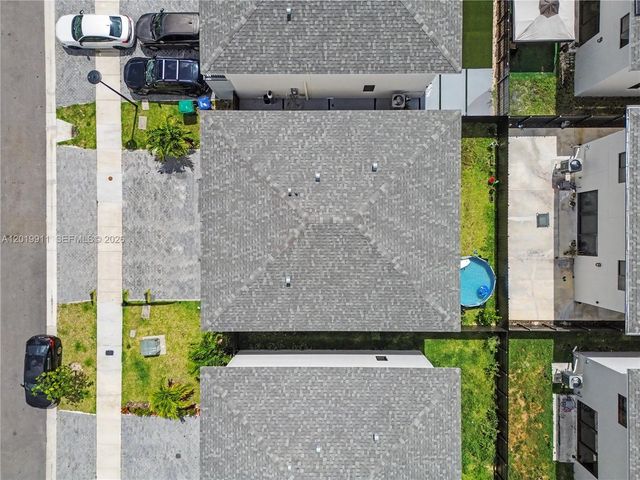 1326 NW 2nd Lane, Florida City, FL 33034