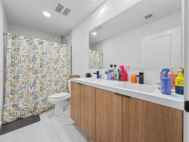 1326 NW 2nd Lane, Florida City, FL 33034