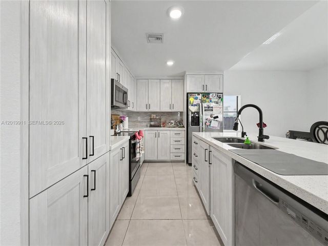 1326 NW 2nd Lane, Florida City, FL 33034