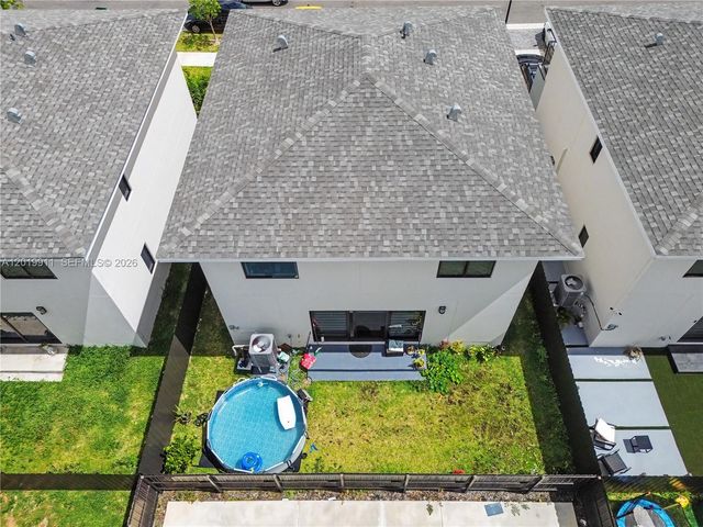1326 NW 2nd Lane, Florida City, FL 33034