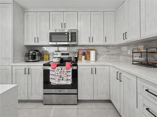 1326 NW 2nd Lane, Florida City, FL 33034