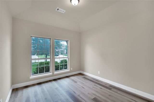 437 Whispering Willow Drive, Midlothian, TX 76065