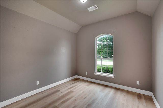 437 Whispering Willow Drive, Midlothian, TX 76065