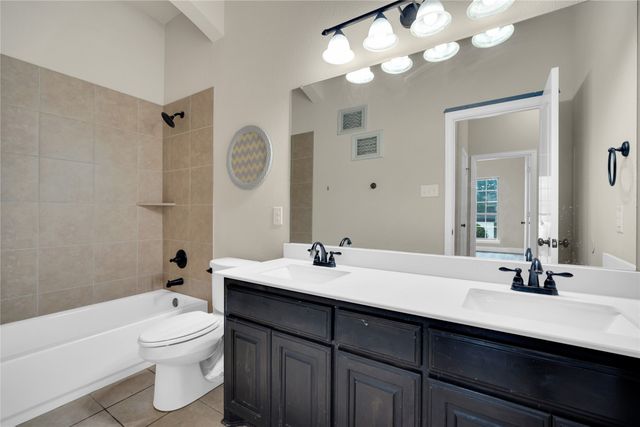 437 Whispering Willow Drive, Midlothian, TX 76065