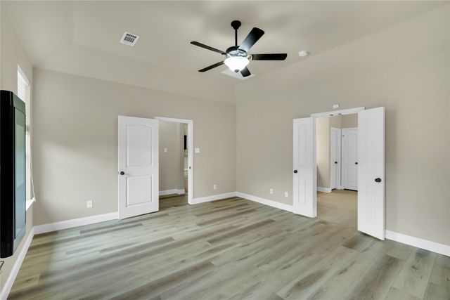 437 Whispering Willow Drive, Midlothian, TX 76065