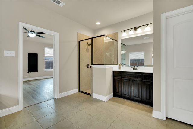 437 Whispering Willow Drive, Midlothian, TX 76065