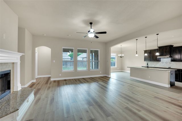 437 Whispering Willow Drive, Midlothian, TX 76065