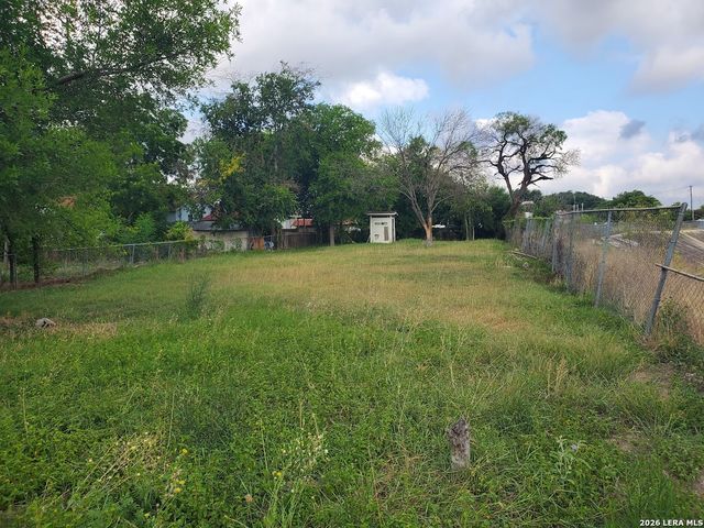 1915 N Hamilton St, San Antonio, TX 78201