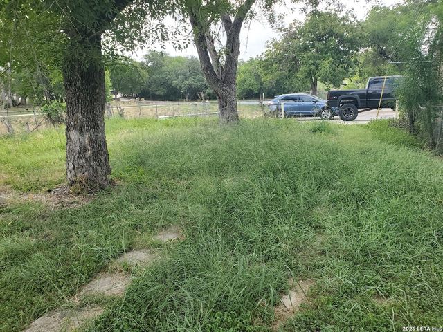 1915 N Hamilton St, San Antonio, TX 78201