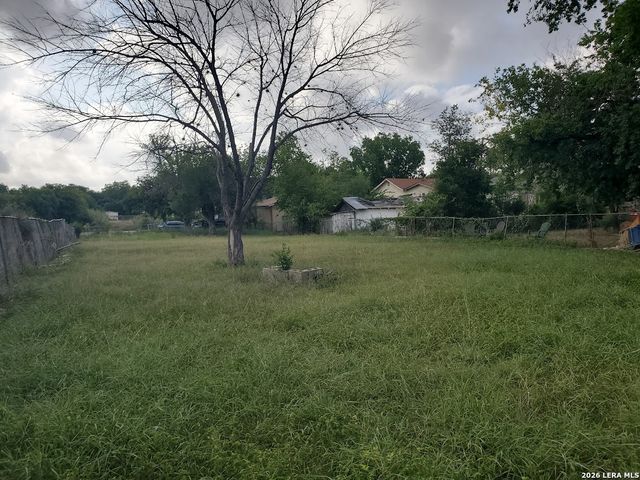 1915 N Hamilton St, San Antonio, TX 78201