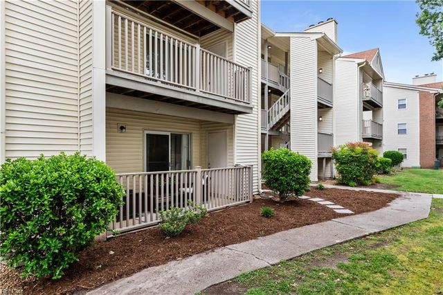 502 Thorncliff DR # 104, Newport News, VA 23608