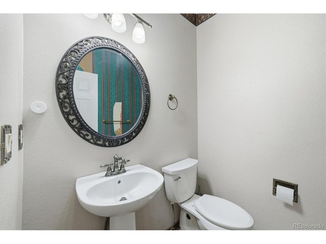 6512 Silverleaf Ct, Firestone, CO 80504