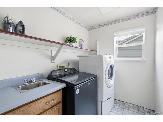 6512 Silverleaf Ct, Firestone, CO 80504