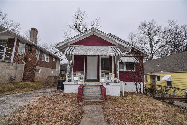 5406 Jackson Avenue, Kansas City, MO 64130