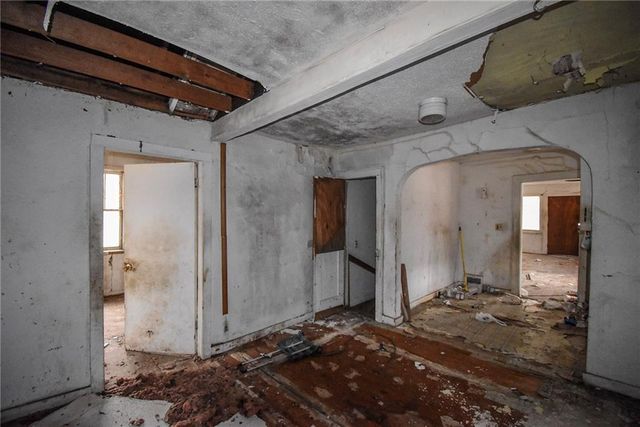 5406 Jackson Avenue, Kansas City, MO 64130