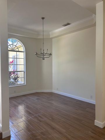 8992 Lakes Boulevard, West Palm Beach, FL 33412