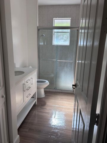 8992 Lakes Boulevard, West Palm Beach, FL 33412