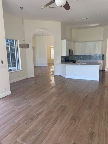 8992 Lakes Boulevard, West Palm Beach, FL 33412