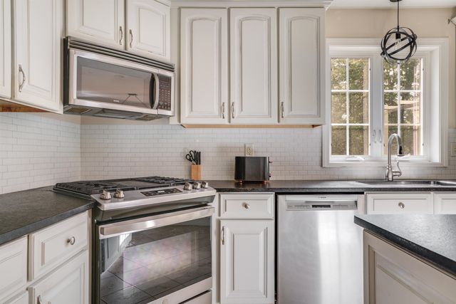 286 Old New Ipswich Road, Rindge, NH 03461