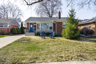 708 N RUSSEL Street, Mount Prospect, IL 60056