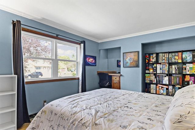 5737 Williamsburg Way, Fitchburg, WI 53719