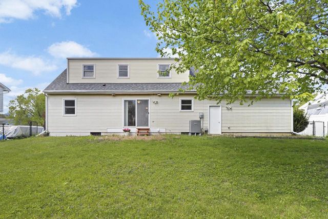5737 Williamsburg Way, Fitchburg, WI 53719