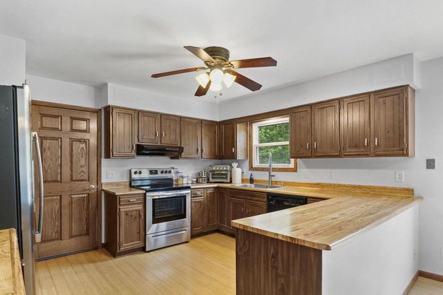 5737 Williamsburg Way, Fitchburg, WI 53719