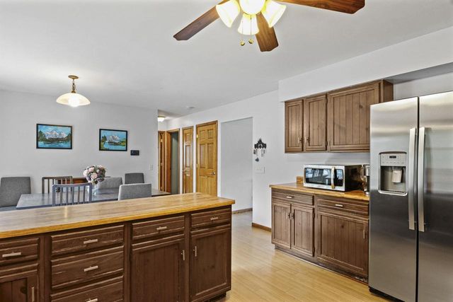 5737 Williamsburg Way, Fitchburg, WI 53719